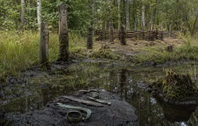 Ритуальна жертва бронзового віку: у Чехії виявили унікальний клад стародавніх знарядь