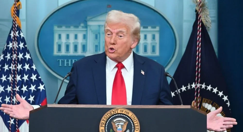 Трамп пожертвував підтримкою України заради дешевшого пального і виборів — Le Monde